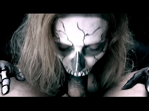 ❤️ Intombazana yedemon incanca iqhude ngomlomo wayo omnyama kunye nokuginya i-cum. Amanyala kwi-xh.epicpornvideos-com.ru ﹏